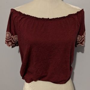 ❌SOLD❌ AE Embroidered Sleeve Top S P